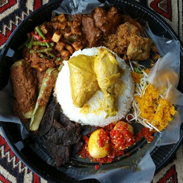 For Giant Nasi Ambeng Sharing Platters