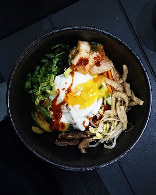 [Anna's 2nd Kitchen] Chicken Bibimbap <$10.50>, with fresh vegetable ingredients like kimchi, cucumber, bean sprout, lettuce and side with Korean fishcake and kimchi.