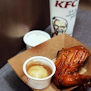 Quick lunch @kfc_sg going for their Grilled Chicken meal
Though its not quite tender but the taste is rather decent
.