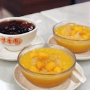 At #meiheongyuen enjoying my fave dessert Mango Pomelo
.