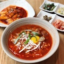 Gang RaMyeon @joahkoreanrestaurant
Korean style ramyeon with spicy sauce made by Joah and topped with deep fried pork.