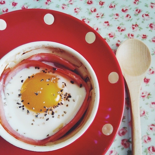 Poached egg with honey baked ham & cheese #selfmadebreakfast#reneecookingadventure#homecooked#publichols#foodphotography