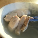 Steam hot pork stomach soup