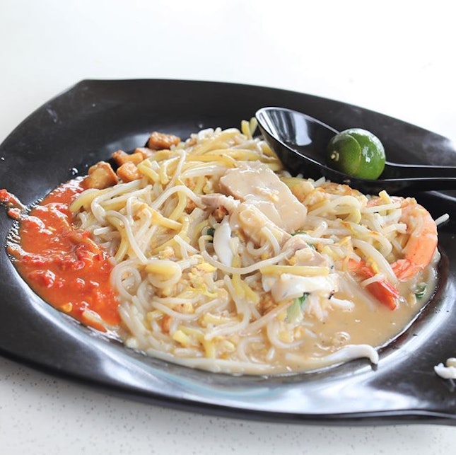 Xiao Di Fried Prawn Noodle is one of those Hokkien Mee stalls that can leave customers divided.