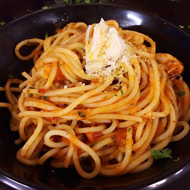 Spaghetti With Crabmeat, In Mild Spicy Tomato Sauce