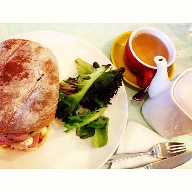 #mittagessen #yummy #lecker #mittagspause #SunnySingapore #honey #smoked #ham #sandwich