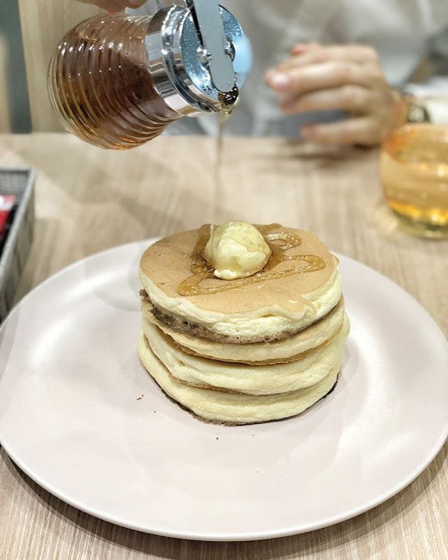 <🇩🇪> Immer morgens mit etwas süßes ausfüllen
<🇬🇧> Fill mornings with only sweetness
•
🥞: Millefeuille Pancake - $7.9++ / stack of 4
📍: @pancakecafe_belleville Singapore