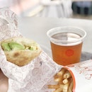 <🇩🇪> Guten Appetit
<🇫🇷> Bon Appetit
•
🍘: Avocadorama - S$5.5 /Fries & Vanda Tea - S$4
📍: @whatspidesg Singapore