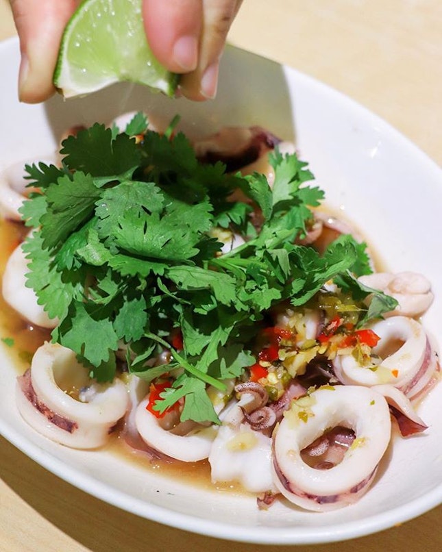 Besides their steamed fish, one other item that is a must-order when you’re at Ah Hua Kelong is the Sotong ($22.90) which I highly recommend you go for the Thai style steamed option.