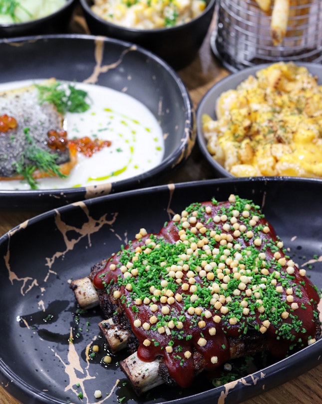 Eating western food in a food court has been modernised these days and it’s no longer just your usual chicken chops or fish & chips but you can expect restaurant-quality offerings such as baby back ribs and grilled salmon fillet.