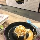 Salted Egg White Ice Cream on Lava Cookie