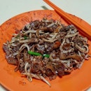 fried kway teow 👍🏻
29.7.18
#foodporn #sgfoodporn #foodsg #sgfoodies #instafood #foodstagram #vscofood #burpple #hungrygowhere #hawkerfood #hawkercentre