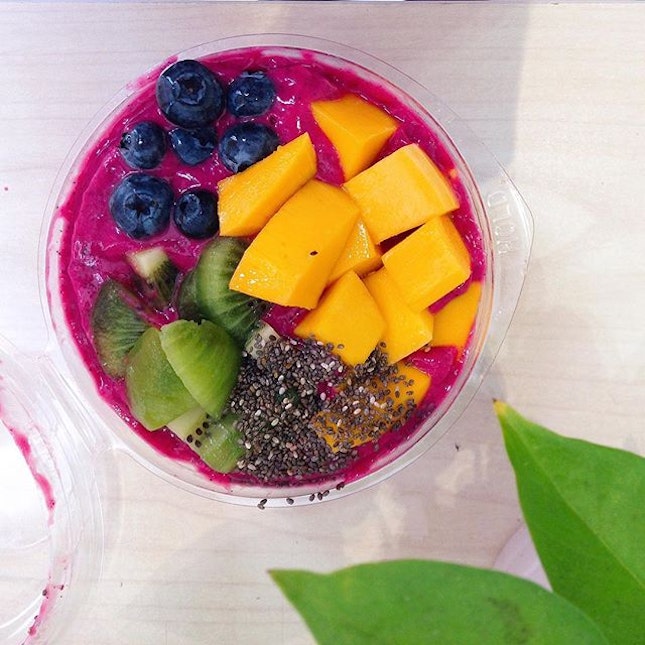 What better way to cool off in this hot weather than a fresh smoothie bowl from Juicelab?