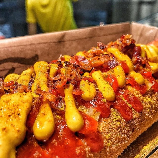 This Curry dog has some of my favourite things.