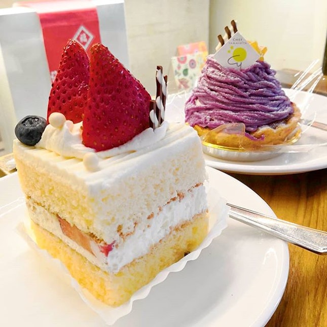 Finally got the chance to try out oishii cake from @chefyamashita
Foodie Dessert Bucket List☑️
Their Best Seller Ichigo basically is Strawberry Shortcake with Mix Fruits.