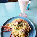 Lobster Linguine($38)🦞🍝 And M&Ms Milkshake($12)😌
