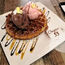 Chapter 55 Buttermilk Waffle with 2 Scoops of Gelato($18.80)