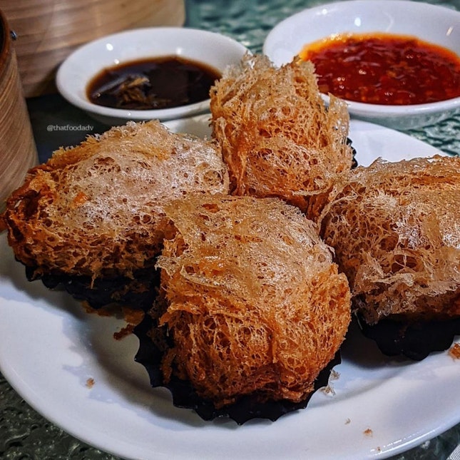Deep-fried Yam Roll with seafood ($10 for 4 pcs) 