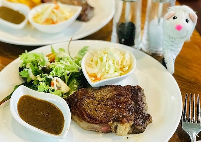 🥩 Steak for lunch!