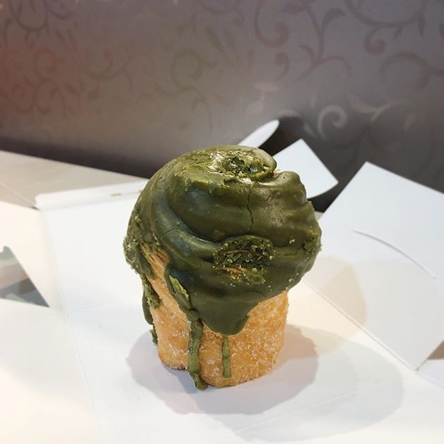 [Matcha Cruffin-$5]

Felt that the cruffin was bigger than your average ones.