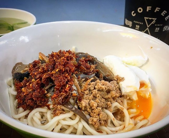#chasethemondaybluesaway with @grandmabanmee 's super shiok spicy dry ban mee that lived up to expectations.