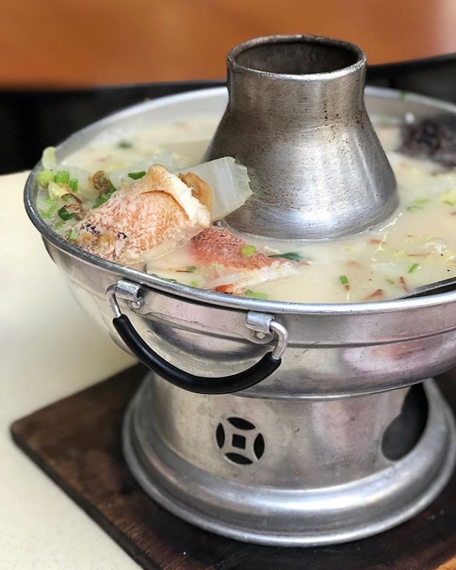 Fish Soup (S $25)
⭐️ 4/5 ⭐️
🍴Rich and tasty fish soup that has a nice blend of all the flavours of many different ingredients - cabbage, yam, salted fish, ginger & sour plum that added a nice touch of sourness.
