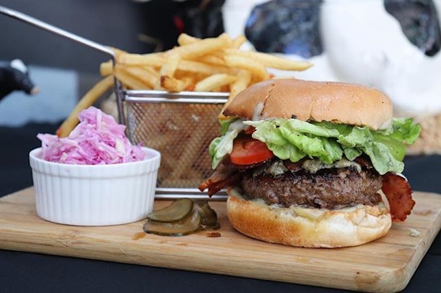 -Fumee Bacon Blue Stilton Burger-
It’s heavenly made for BLUE CHEESE lover!