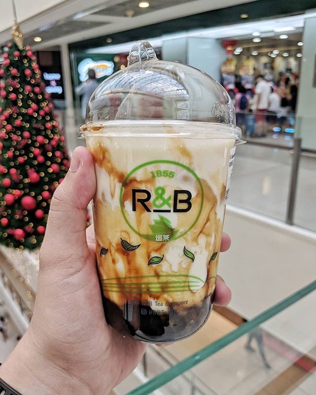 R&B, Brown Sugar Boba Milk with Cheese BruleeStill a fan R&B's rendition of brown sugar boba milk, and decided to give their cheese brulee a try.