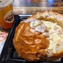 

Famous New England Clam Chowder ($13.90)