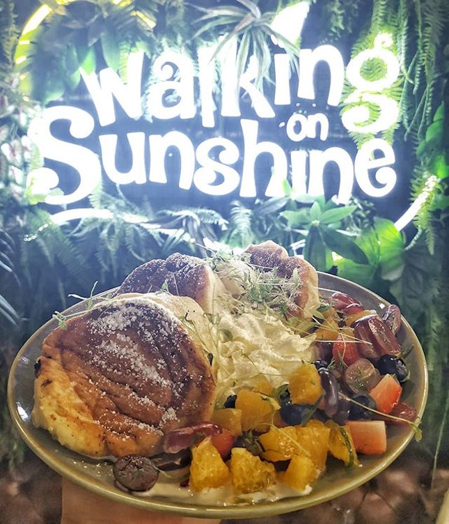 Walking On Sunshine 🌞 take a walk through the greenery scene within the cafe at @walkingonsunshine.cafe with their utmost service with High potential of Hair Stylist in their salon!!