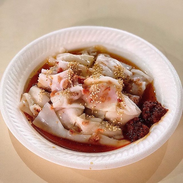 [Pek Kio] Steamed Rice Rolls freshly made on order, this one filled with Char Siew ($3).