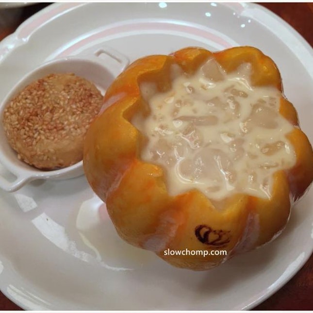 Chilled Mango Coulis and Hashima Served in Mini Pumpkin accompanied with Red Bean Pancake 南瓜盅杨枝雪蛤拼豆沙窝饼, $15++