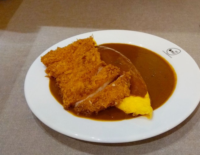 Curry Sauce Omurice With Chicken Cutlet