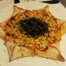 Star Pizza With Cream Cheese & Wasabi-Tomato Sauce