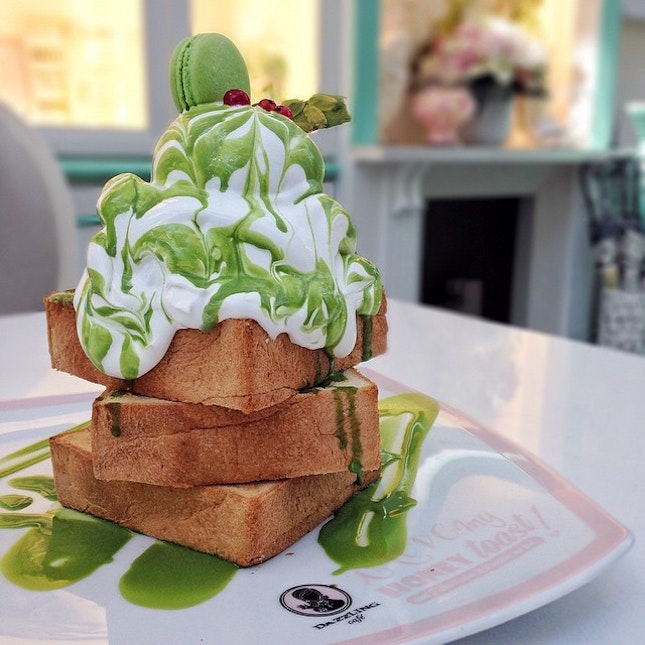 Finally got my hands on the highly anticipated toast from Taiwan, Matcha with Azuki Beans Honey Toast [$19.90].