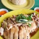 Tian Tian Hainanese Chicken rice, located at maxwell food Centre.its the stall with the longest queue but also move very fast.