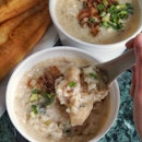 Raining day like this make me craving for hot Porridge.
When I want eat Porridge, I will always go to @sinhengkeeporridge