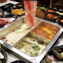 Looking for affordable steamboat without burn your wallet? GoroGoro is the answer for it.
With 7 options of soup bases, a variety of meats and seafoods, and cooked food to choose from like Korean chicken wings and japchae.