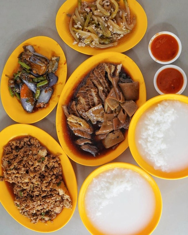 If go Redhill I will always try to stop by to Ye Lai Xiang Teochew Porridge.