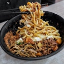 I like pan mee, and very excited when I read that Chilli Pan Mee (Batu Road) opened at Singapore.