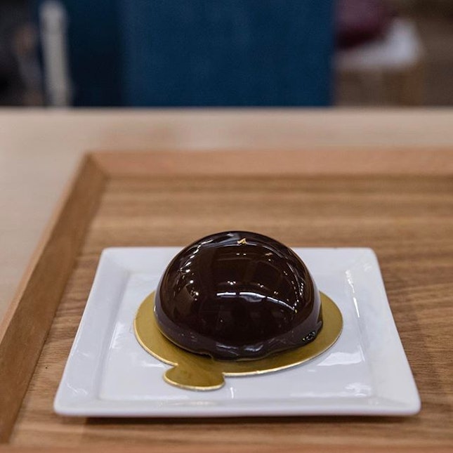 The G Spot | dark chocolate mousse, chocolate meringue, chocolate hazelnut praline crunch