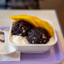 Mango in Vanilla Sauce with Thai Black Glutinous Rice