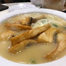 Have you seen such thick slice of fish in a sliced fish bee hoon soup?
