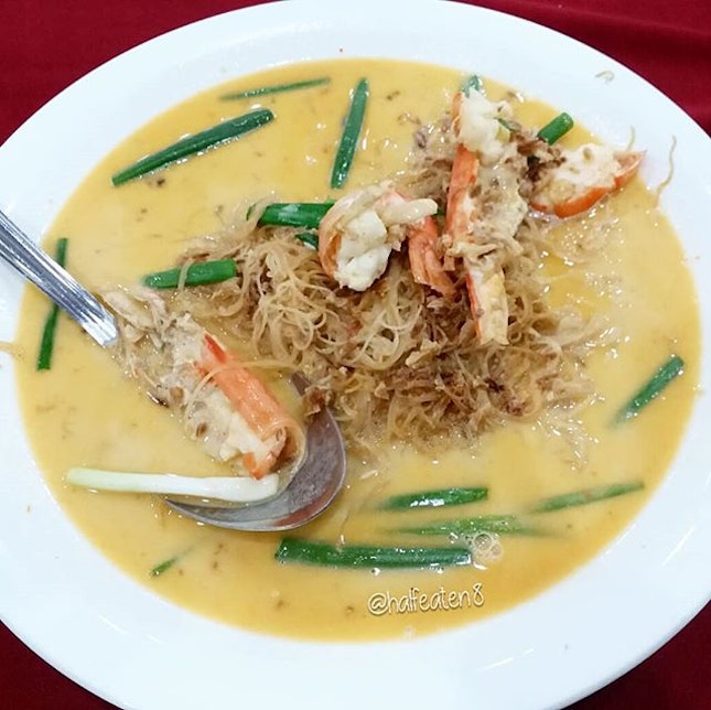 Cheese Beehoon with Prawn - their specialty dish at Aunty Fatso in Malacca!
