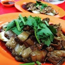 @yuyan.xiao @icedteholic decided to eat something other than the chicken rice this time.