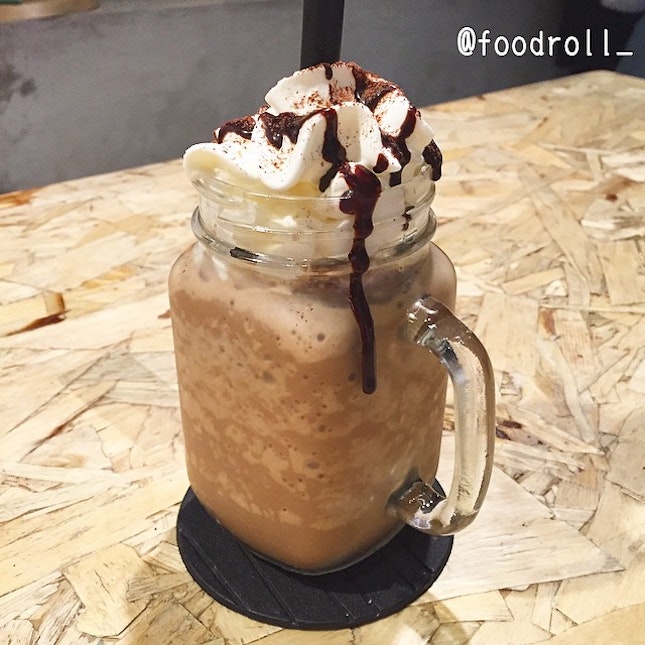 Ice Blended Mocha @ 103 Coffee Workshop 
A signature at 103 cafe, it's my first time here.