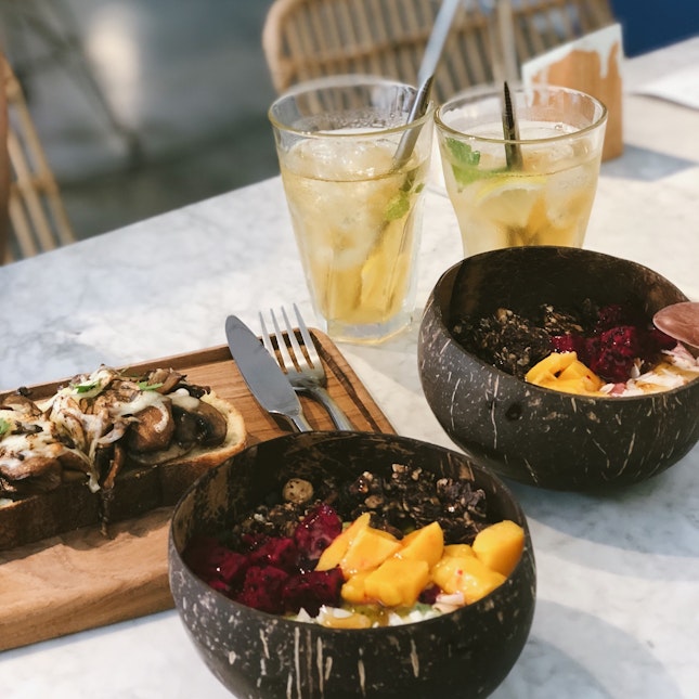 Smoothie Bowls, Open-Face toast And Cold Brew Tea