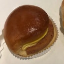Luncheon Meat And Egg Bun ($2)