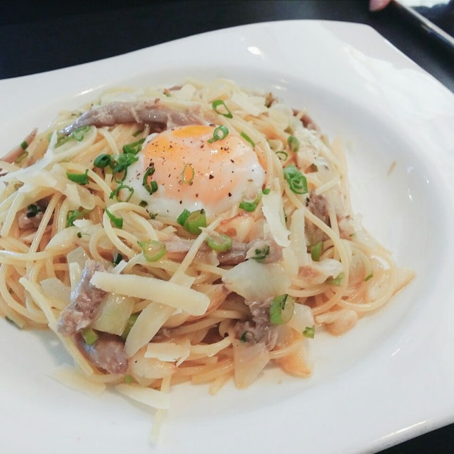 Creamy Carbonara Topped With Sous Vide Egg