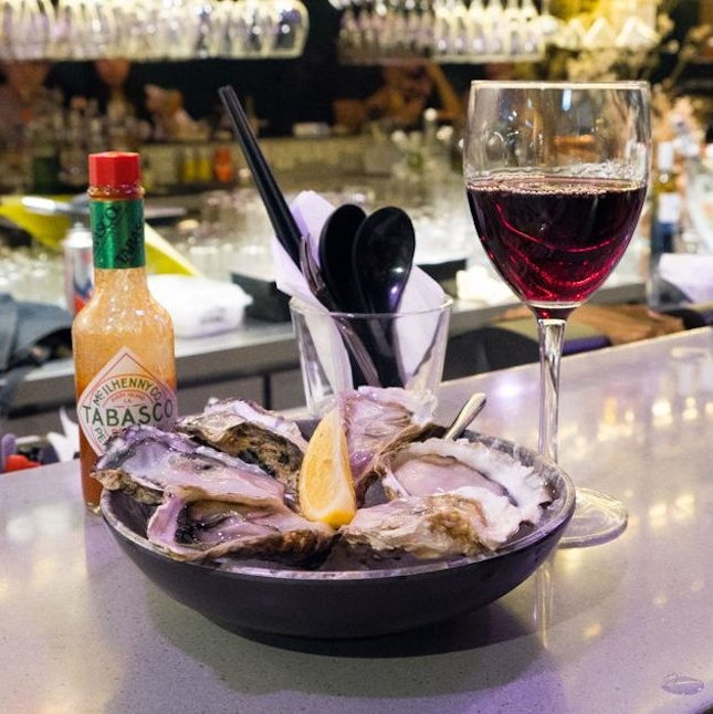 $2 Oyster Happy Hour